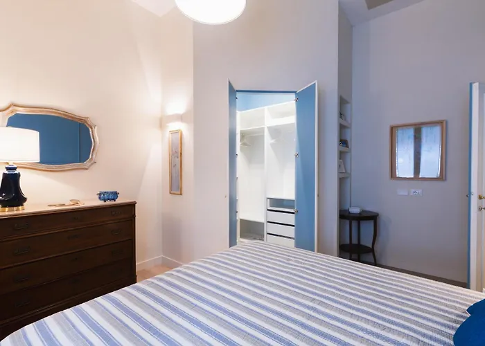 Cozy Olive Flat * Florence