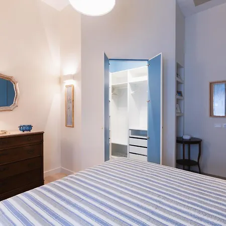 Cozy Olive Flat * Florence