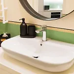 Cozy Olive Flat * Floransa