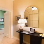 Cozy Olive Flat * Floransa